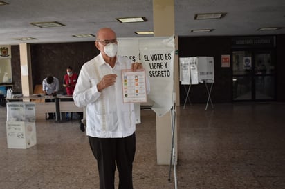 Pide Antonio Ballesteros ejercer el voto