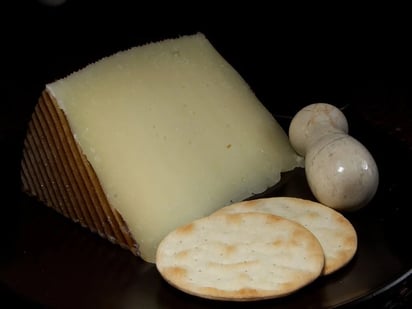 Cuáles son las características de un queso manchego original