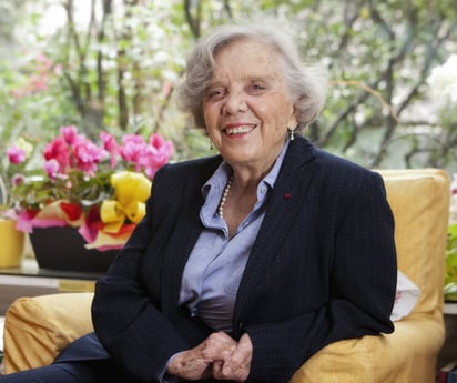 'AMLO puede enojarse por las críticas, pero debe aceptarlas': Elena Poniatowska