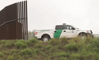 Abogados buscan a padres de niños migrantes separados al entrar a EU