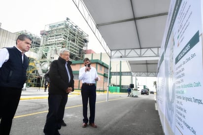 Recorre AMLO instalaciones de la  termoeléctrica ‘José López Portillo’