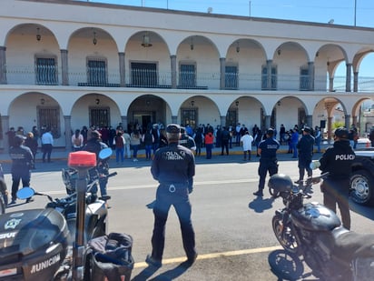 Con ceremonia despiden a sus  compañeros víctimas del Covid