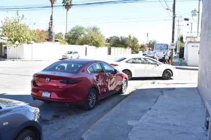 Omite luz roja y causa choque en Monclova