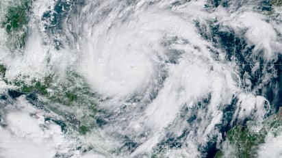 El huracán Eta comienza a hacer estragos en el Caribe norte de Nicaragua