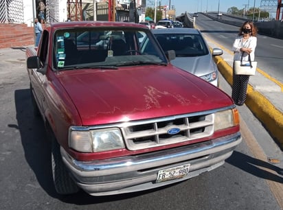 Quita derecho de vía y choca en Monclova