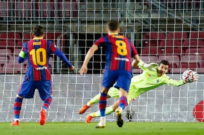 2-1. Un Barcelona apático sufre para derrotar al Dinamo de Kiev