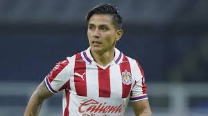 Chivas corre a jugadores fiesteros; esto opinan los expertos