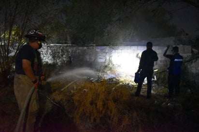 Se incendia lote baldío en Monclova