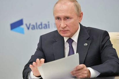 Putin dice que el conflicto en Karabaj dejó decenas de miles de refugiados