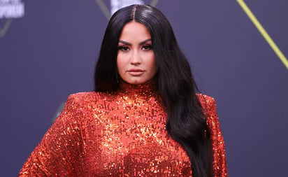 Brillan famosos en la Alfombra Roja de los People's Choice Awards 2020