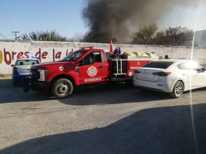 Travesura de niños causa fuerte incendio en Frontera: El fuego amenazó con arrasar con las instalaciones de una empresa