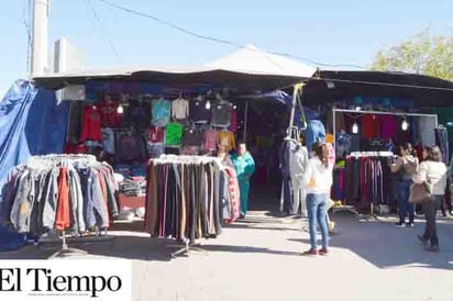 Comerciantes de la  plaza Occidental se ‘roban’ la energía