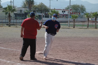 Yaquis superaron a los Vipers en el softbol Acero