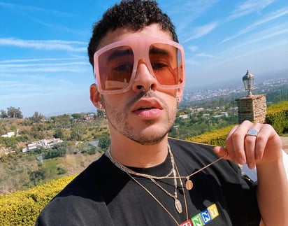 Bad Bunny da positivo a COVID-19