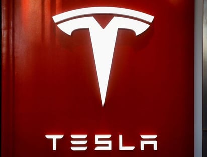 Tesla supera los 500,000 millones de dólares en bolsa