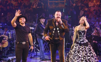 Pepe Aguilar: Celebra a México y cambio en EU