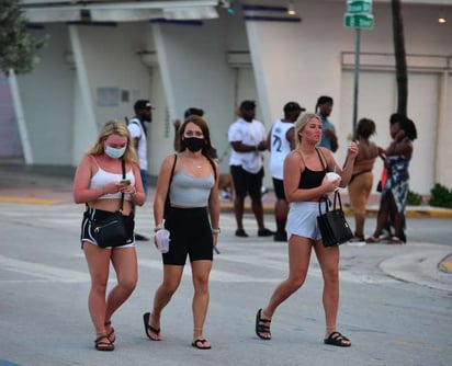 Miami Beach vuelve a imponer multas a quienes no lleven mascarrillas