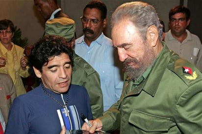 Cuba conmemora la muerte de Fidel Castro el día en que fallece Maradona