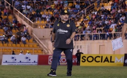 El día que Maradona debutó como DT en México y perdió en Oaxaca