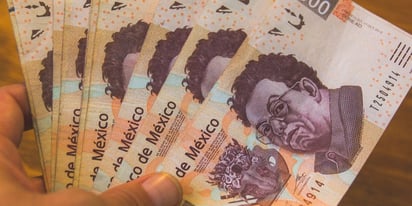 Cerró el peso a 19.99 por dólar, es la mayor apreciación desde mayo