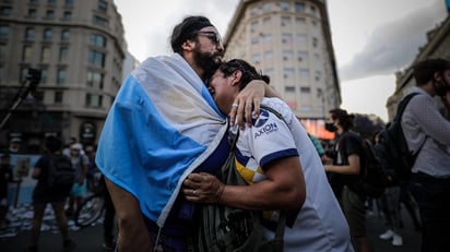 El rey de España transmite su 'gran pesar' al presidente argentino