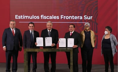 Otorga AMLO estímulos Fiscales a la frontera sur