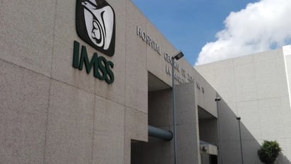 Sepultan a bebé declarado muerto por error en el IMSS de Puebla: Lázaro había sido enviado vivo a la morgue