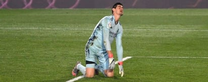 Alavés superó al Real Madrid con falla de Courtois