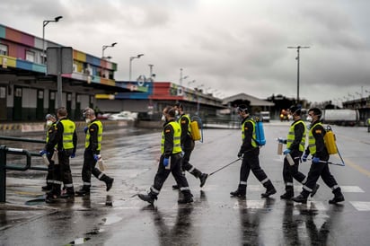 Letonia cierra escuelas, controla fronteras y prorroga el estado de alerta