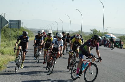 Realizan ciclismo con causa