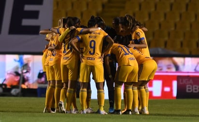 Detectan casos de Covid-19 en Tigres femenil