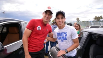 Diego da la bienvenida a las Águilas a hermano