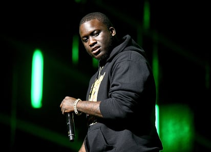 Zoey Dollaz resulta herido por disparos en Miami