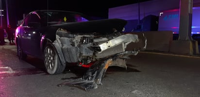 Destroza su vehículo en accidente y lo abandona