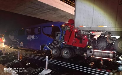 Choque deja 15 heridos en la autopista Puebla-Veracruz