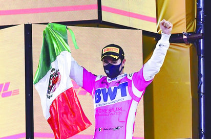 Red Bull felicitó a Checo Pérez