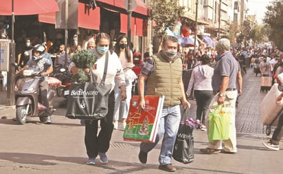 Federalistas piden agilizar vacunación contra COVID-19