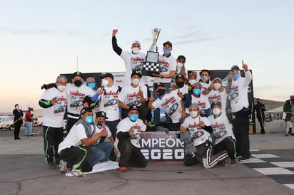 Rubén Ravelo campeón de Nascar México