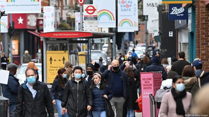 Johnson establece duras restricciones en Londres por el alza de los contagios