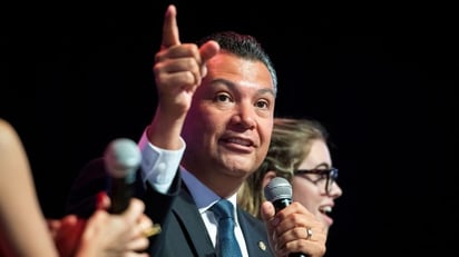 Alex Padilla se convertirá en el primer senador federal latino de California