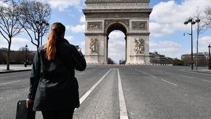 Francia registra 11,795 nuevos casos de COVID-19 y 386 muertos