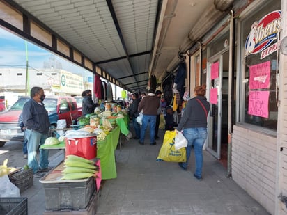 Ciudadanos salen sin miedo al COVID-19