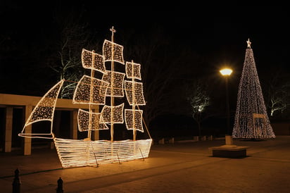 Los niños griegos se preparan para una Navidad sin villancicos