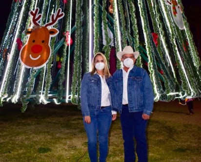 Desea alcalde ‘Lencho’ Siller a ciudadanos feliz Navidad