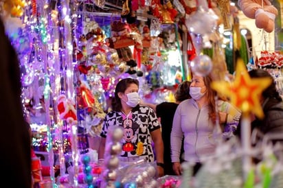 Peruanos realizaron fiestas masivas de fin de año pese a la pandemia