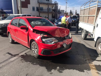 Por ir distraído causa accidente en Monclova