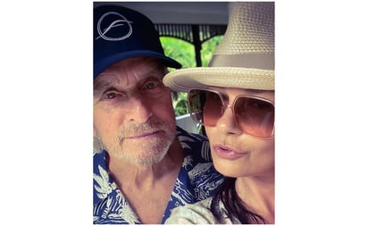 Un beso dice más que mil palabras Catherine Zeta-Jones y Michael Douglas 