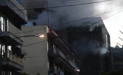 Se incendia centro de control del Metro; una policía fallece