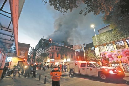 Incendio deja sin servicio a 6 líneas del Metro, en CDMX