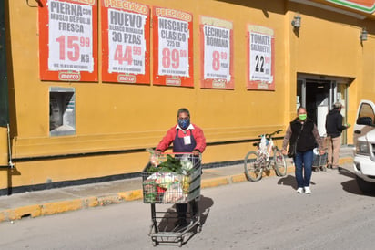 Comercios deberán cerrar a las 7:00 PM